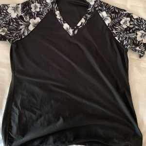 UV SKINZ  swim shirt